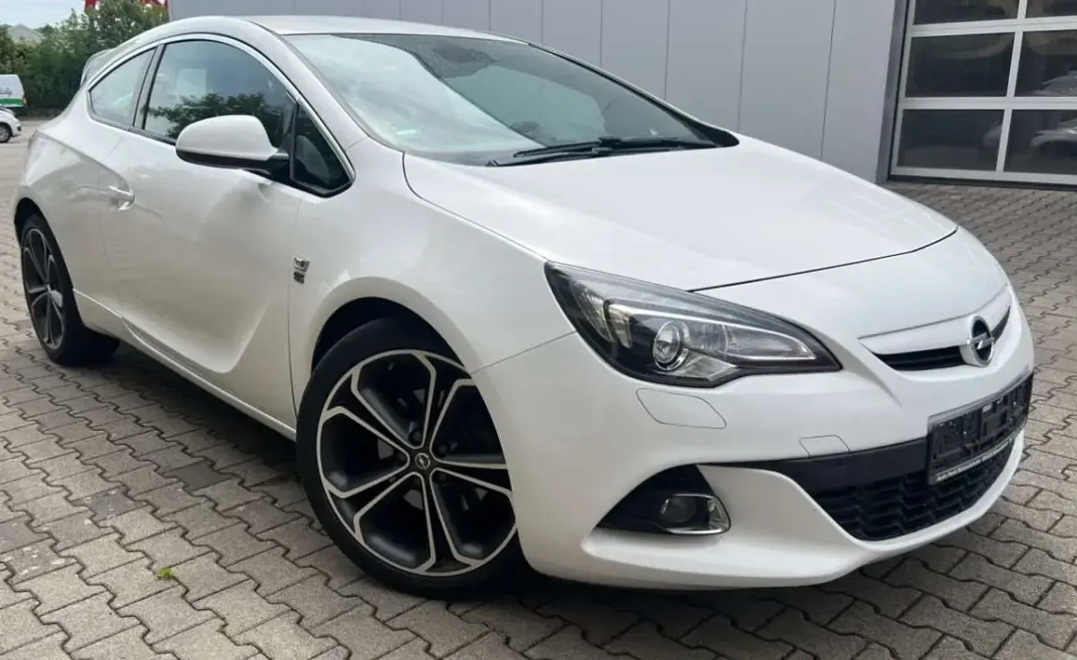 Gebraucht Opel Astra GTC OPC 170 PS (125 kW) 2015 Limousine