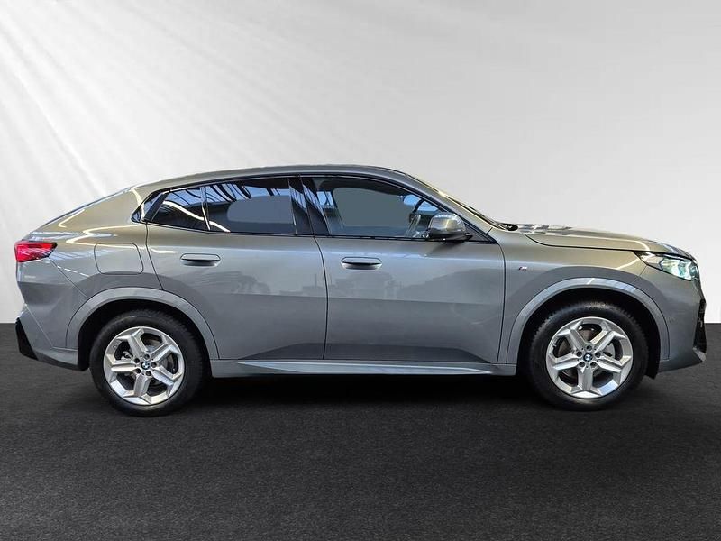 Gebraucht BMW X2 M Sport 163 PS (119 kW) 2025 Skyscraper grau metallic SUV