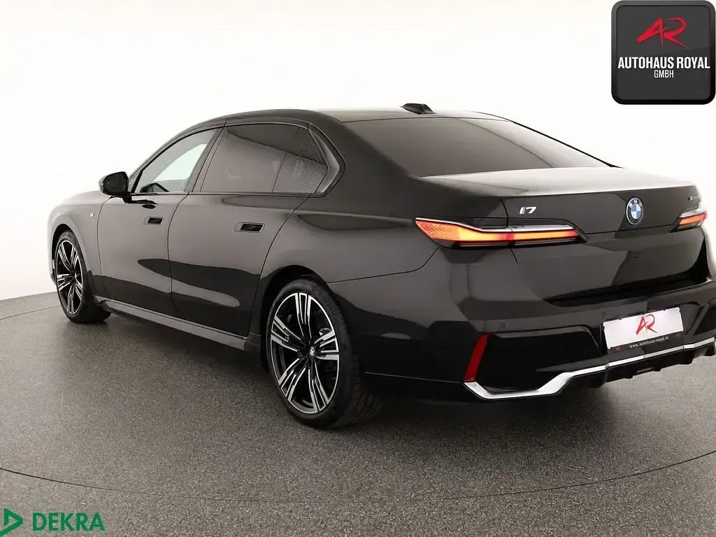 Gebraucht BMW i7 M Sport 400 kW (544 PS) 2023 Black sapphire Limousine