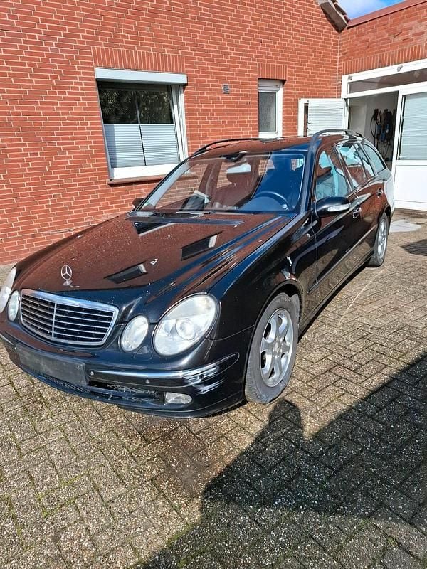 Gebraucht Mercedes E320 226 PS (166 kW) 2004 Schwarz Kombi