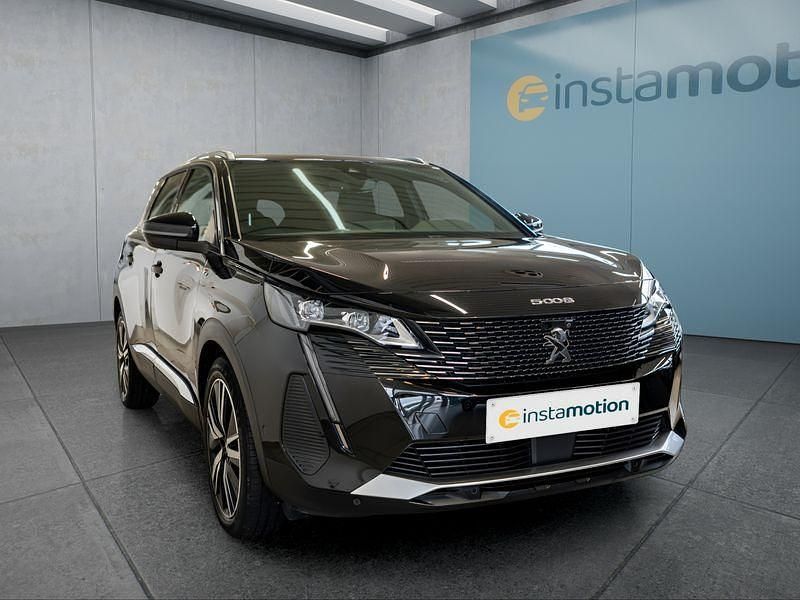 Schwarz Gebraucht 2022 Peugeot 5008 SUV | 38.699 € (Teuer) - Bild 1/4