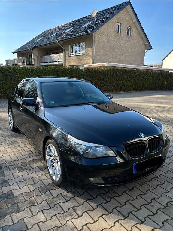 Gebraucht BMW 525 218 PS (160 kW) 2009 Schwarz Limousine
