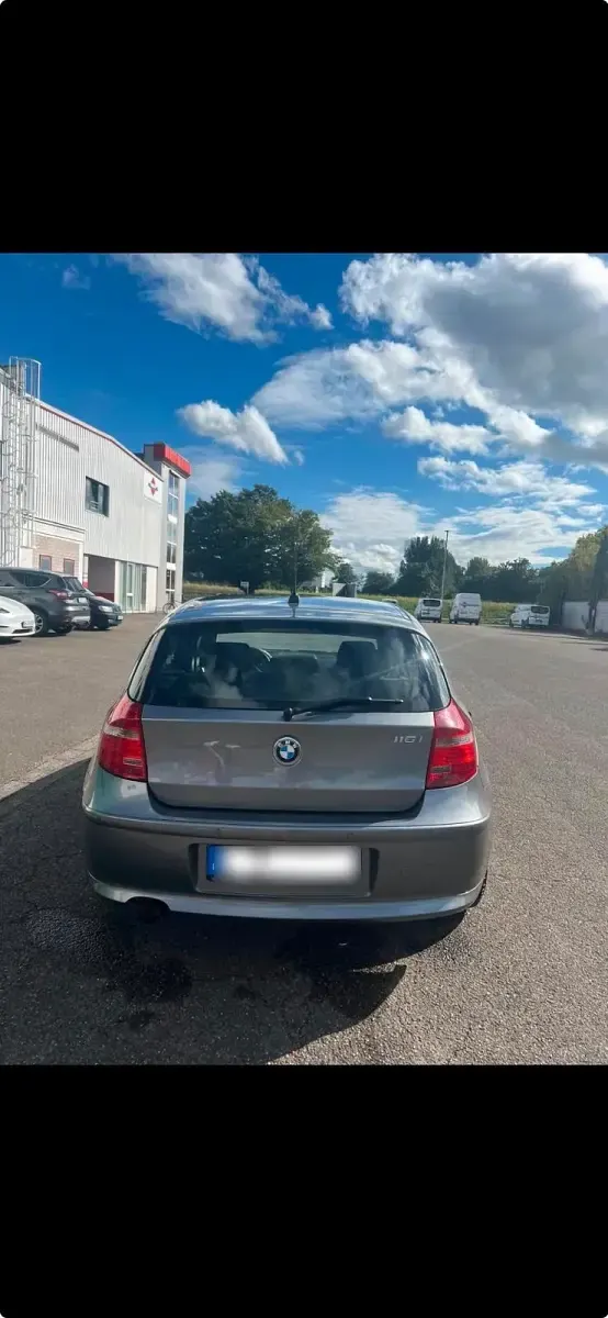 Gebraucht BMW 116 122 PS (89 kW) 2011 Grau Kleinwagen
