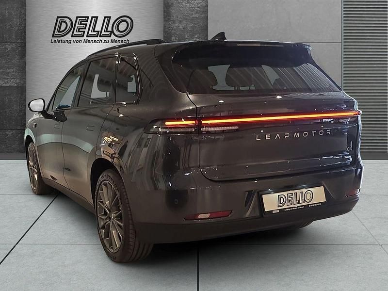 Neu Leapmotor C10 160 kW (218 PS) 2025 Canopy grey SUV