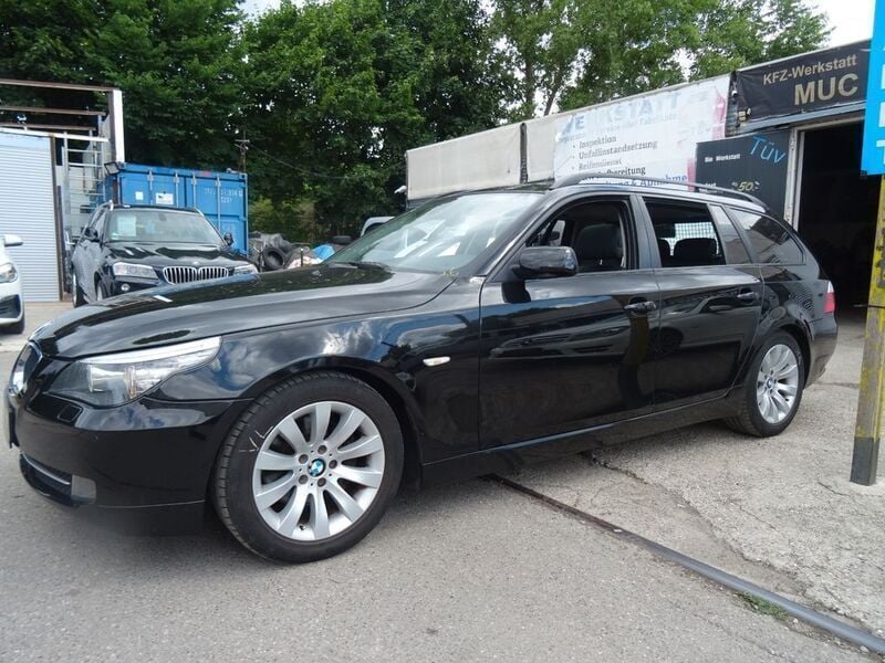 Gebraucht BMW 520 Shadowline 177 PS (130 kW) 2009 Schwarz Kombi