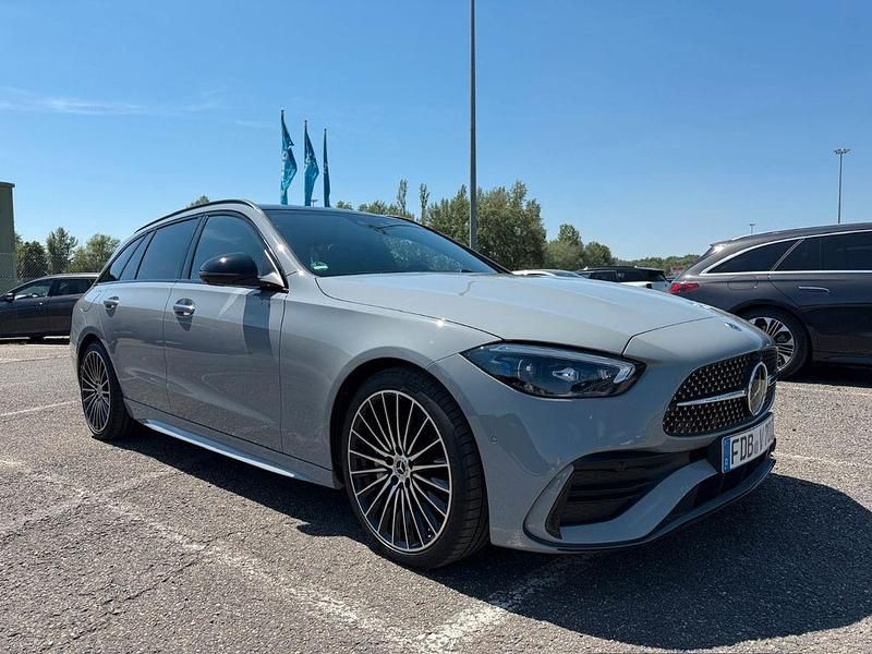 Grau Gebraucht 2024 Mercedes C300 AMG Limousine | 54.900 € (Teuer) - Bild 1/4