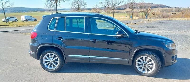 Gebraucht VW Tiguan 140 PS (102 kW) 2011 Schwarz SUV