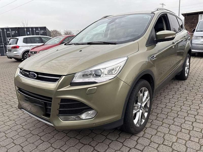 Gebraucht Ford Kuga Titanium 140 PS (102 kW) 2013 Grün SUV