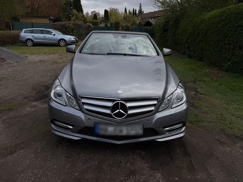 Gebraucht Mercedes E220 AMG 170 PS (125 kW) 2012 Grau Cabrio