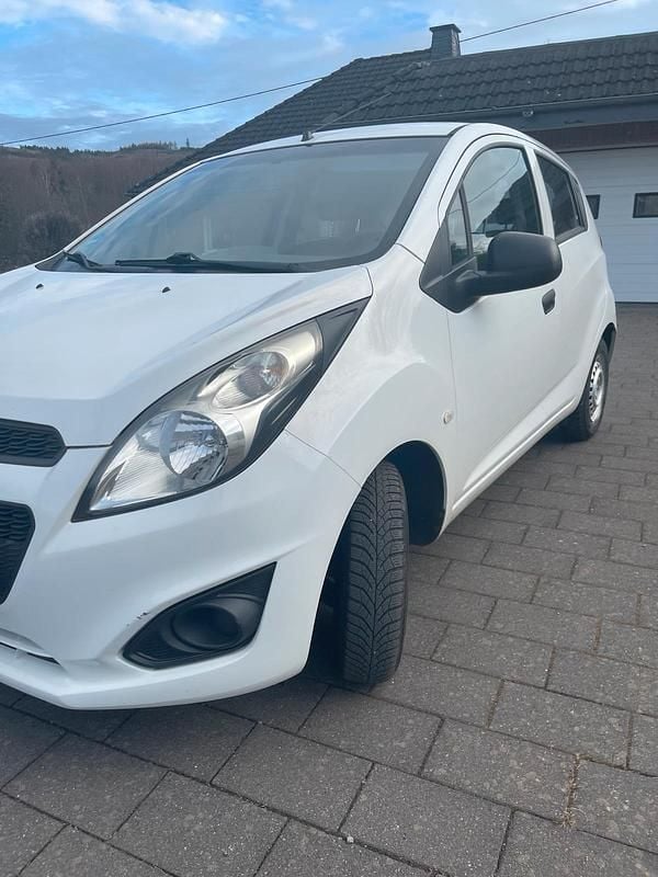Gebraucht Chevrolet Spark 69 PS (50 kW) 2014 Weiß Kleinwagen
