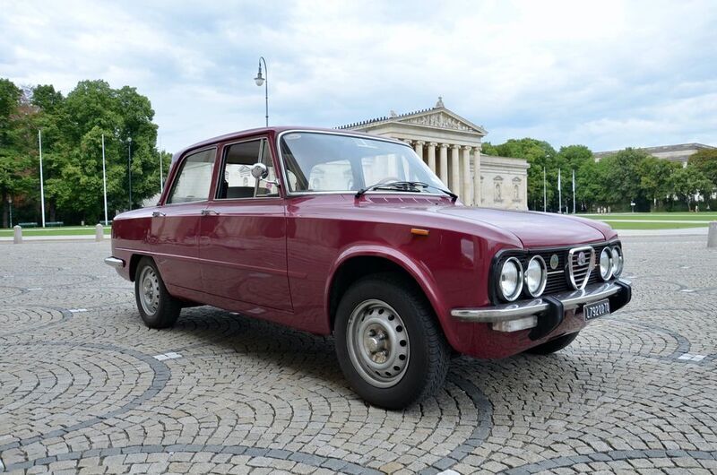 Rot Gebraucht 1974 Alfa Romeo Giulia Super Limousine | 16.888 € - Bild 1/2