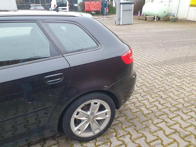 Używany Audi A3 Ambition 140 KM (102 kW) 2010 Czarny Hatchback