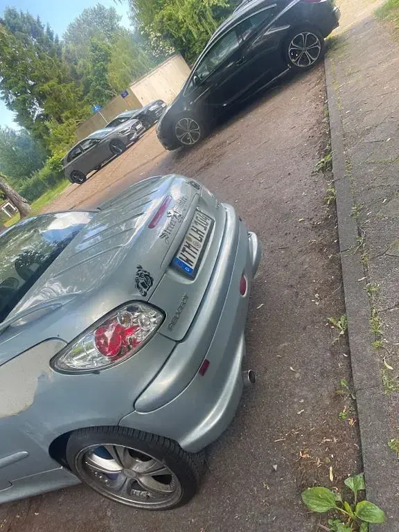Gebraucht Peugeot 206 CC Platinum 109 PS (80 kW) 2005 Blau Cabrio