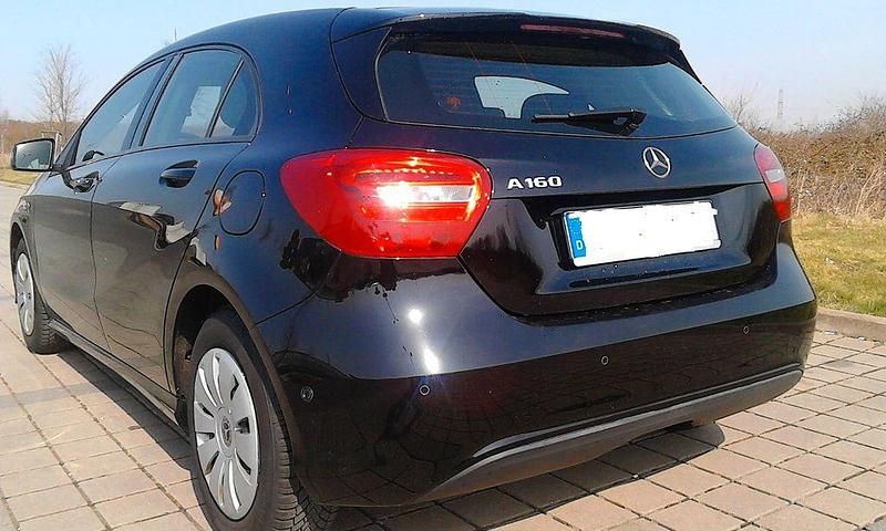 Gebraucht Mercedes A160 Style 102 PS (75 kW) 2018 Schwarz Limousine