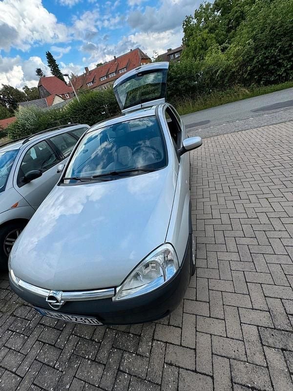 Silber Gebraucht 2003 Opel Corsa Kleinwagen | 1.550 € (Fairer Preis) - Bild 1/4