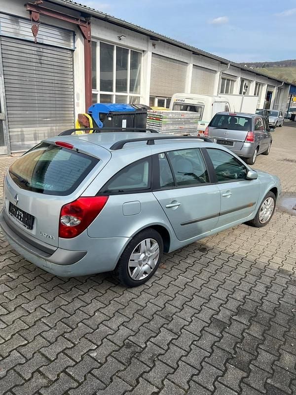 Gebraucht Renault Laguna 107 PS (78 kW) 2002 Silber Kombi