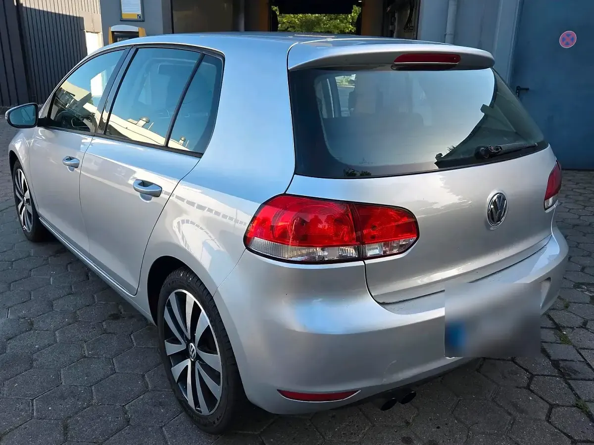 Gebraucht VW Golf VI 110 PS (80 kW) 2009 Silber Kleinwagen