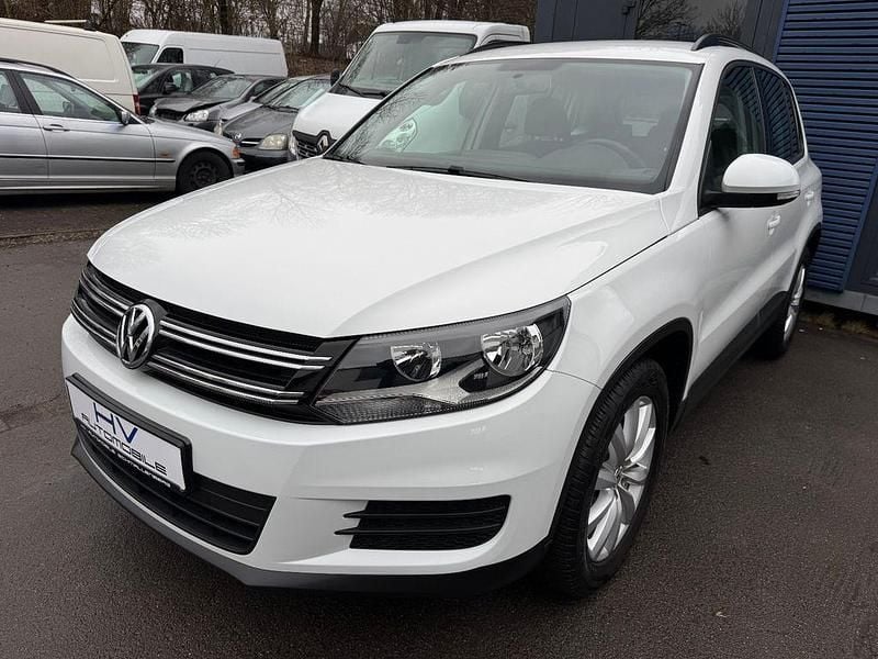 Gebraucht VW Tiguan Trendline 125 PS (91 kW) 2016 Weiß SUV