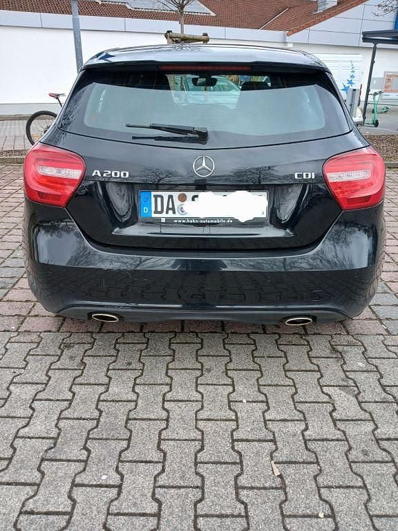 Gebraucht Mercedes A200 140 PS (102 kW) 2014 Schwarz Limousine