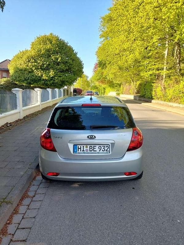 Second-hand Kia Ceed 143 CP (105 kW) 2009 Hatchback