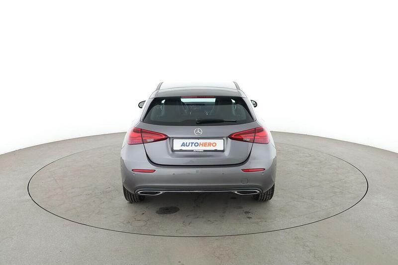 Gebraucht Mercedes A200 Progressive 177 PS (130 kW) 2023 Grau Limousine