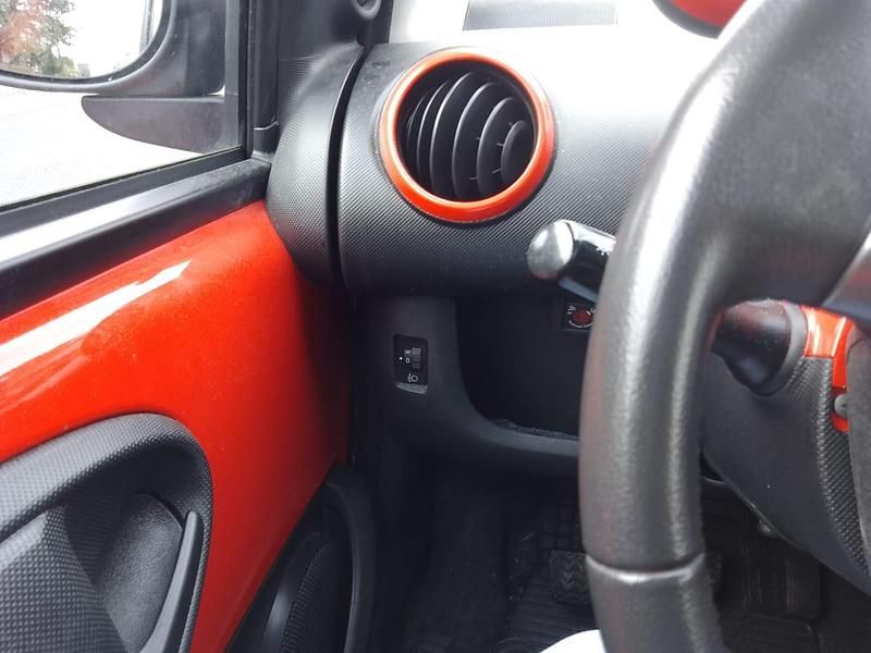 Gebraucht Citroën C1 69 PS (50 kW) 2013 Rot Kleinwagen