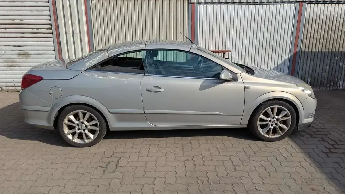 Gebraucht Opel Astra Cosmo 116 PS (85 kW) 2007 Silber Cabrio
