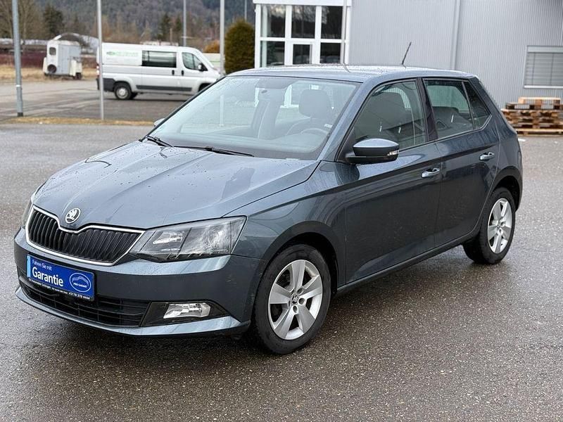 Gebraucht Skoda Fabia Ambition 90 PS (66 kW) 2017 Grau Limousine