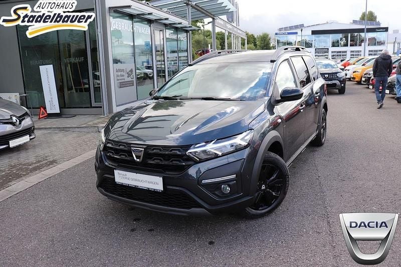 Kometengrau Gebraucht 2022 Dacia Jogger Extreme Van / Kleinbus | 16.990 € (Fairer Preis) - Bild 1/4