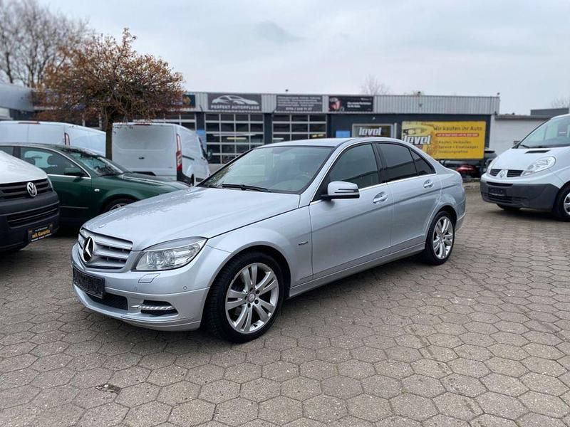 Gebraucht Mercedes C200 136 PS (100 kW) 2011 Silber Limousine