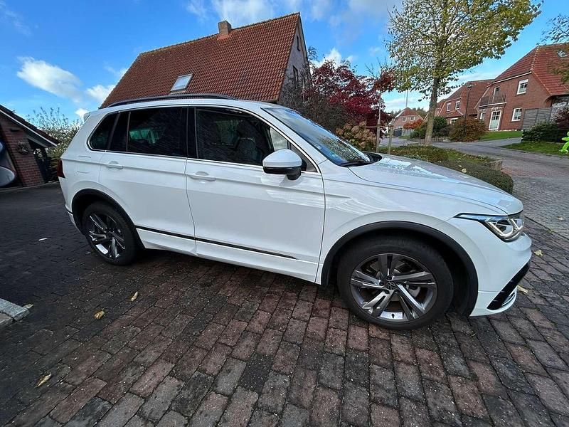 Gebraucht VW Tiguan R-line 245 PS (180 kW) 2022 Weiß SUV