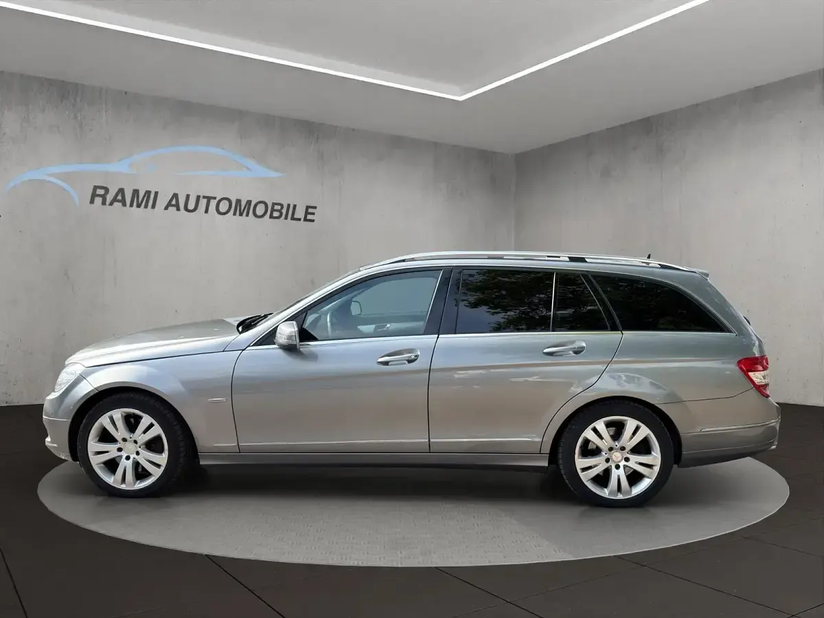Używany Mercedes C320 224 KM (164 kW) 2010 Szary Kombi