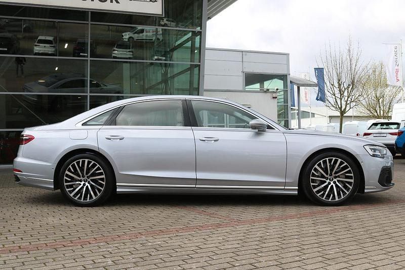 Gebraucht Audi A8L 340 PS (250 kW) 2023 Silber Limousine