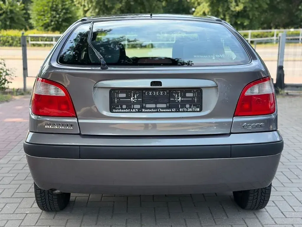 Gebraucht Renault Mégane II Privilege 95 PS (69 kW) 2002 Grau Limousine