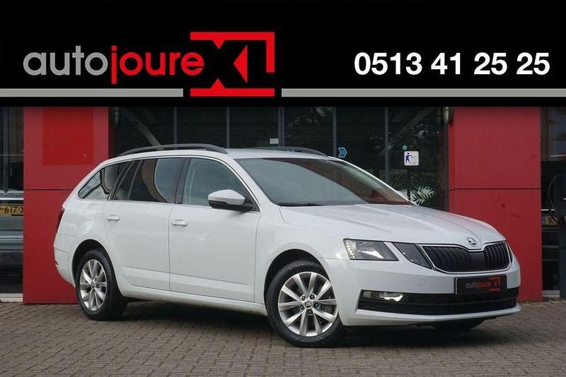Weiß Gebraucht 2019 Skoda Octavia Business Line Kombi | 8.700 € (Guter Preis) - Bild 1/4