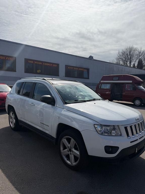 Gebraucht Jeep Compass Limited 136 PS (100 kW) 2011 Weiß SUV