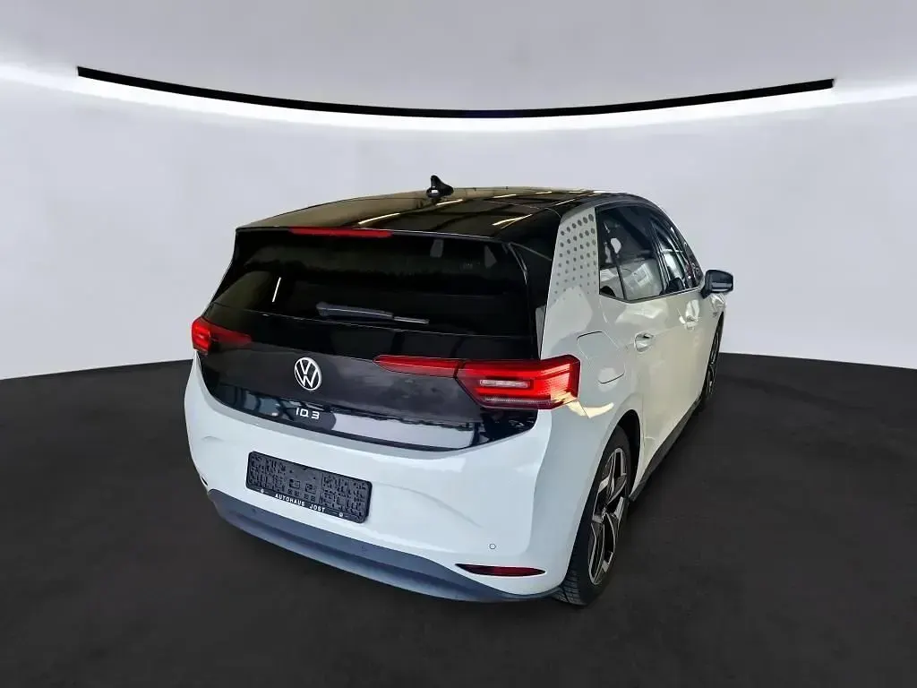 Gebraucht VW ID.3 150 kW (204 PS) 2020 Gletscherweiß metallic schwarz (metallic) Kleinwagen