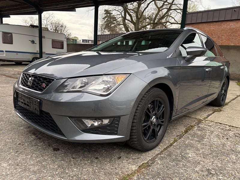Second-hand Seat Leon ST 4Drive 150 CP (110 kW) 2018 Gri Break