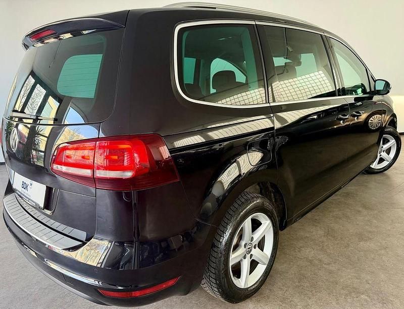 Gebraucht VW Sharan Comfortline 177 PS (130 kW) 2019 Schwarz Van / Kleinbus