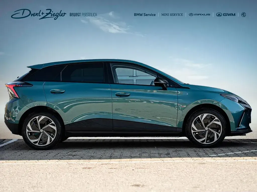 Używany MG MG4 EV 139 kW (190 KM) 2026 Zielony Hatchback