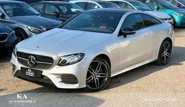 Gebraucht Mercedes E220 AMG line 194 PS (142 kW) 2018 Silber