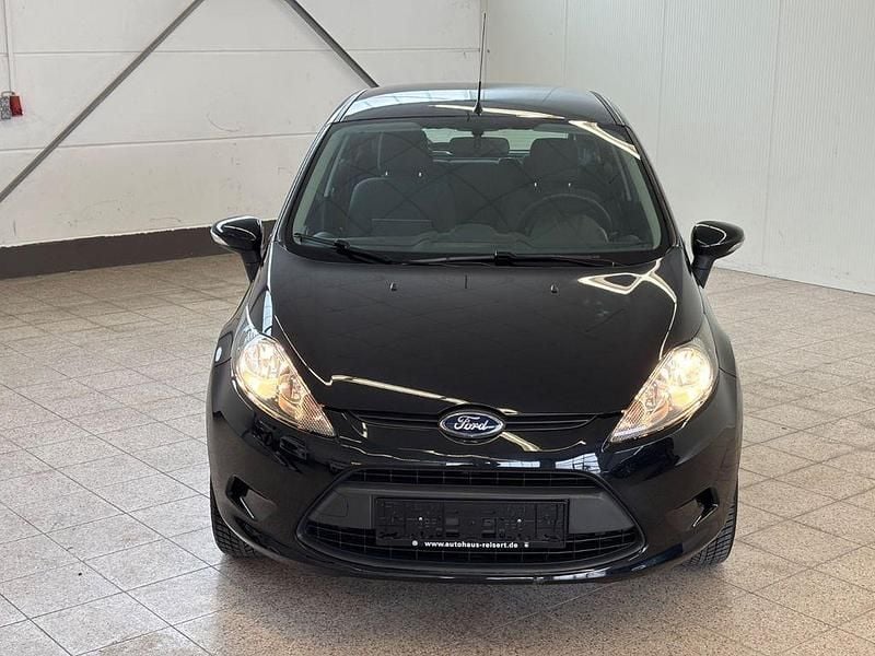 Gebraucht Ford Fiesta Trend 97 PS (71 kW) 2012 Schwarz Kleinwagen