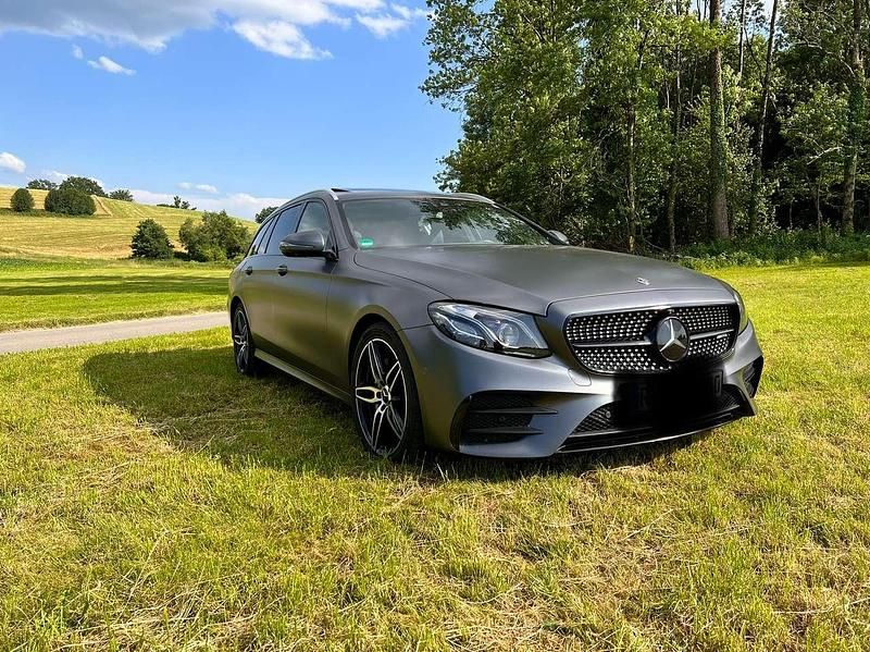 Gebraucht Mercedes E43 AMG AMG 401 PS (294 kW) 2017 Schwarz Limousine