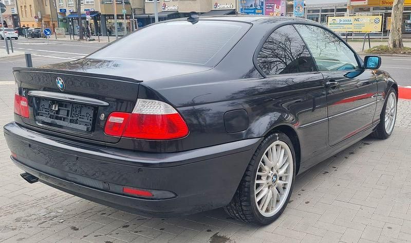 Gebraucht BMW 320 Exclusive 170 PS (125 kW) 2004 Schwarz Coupé