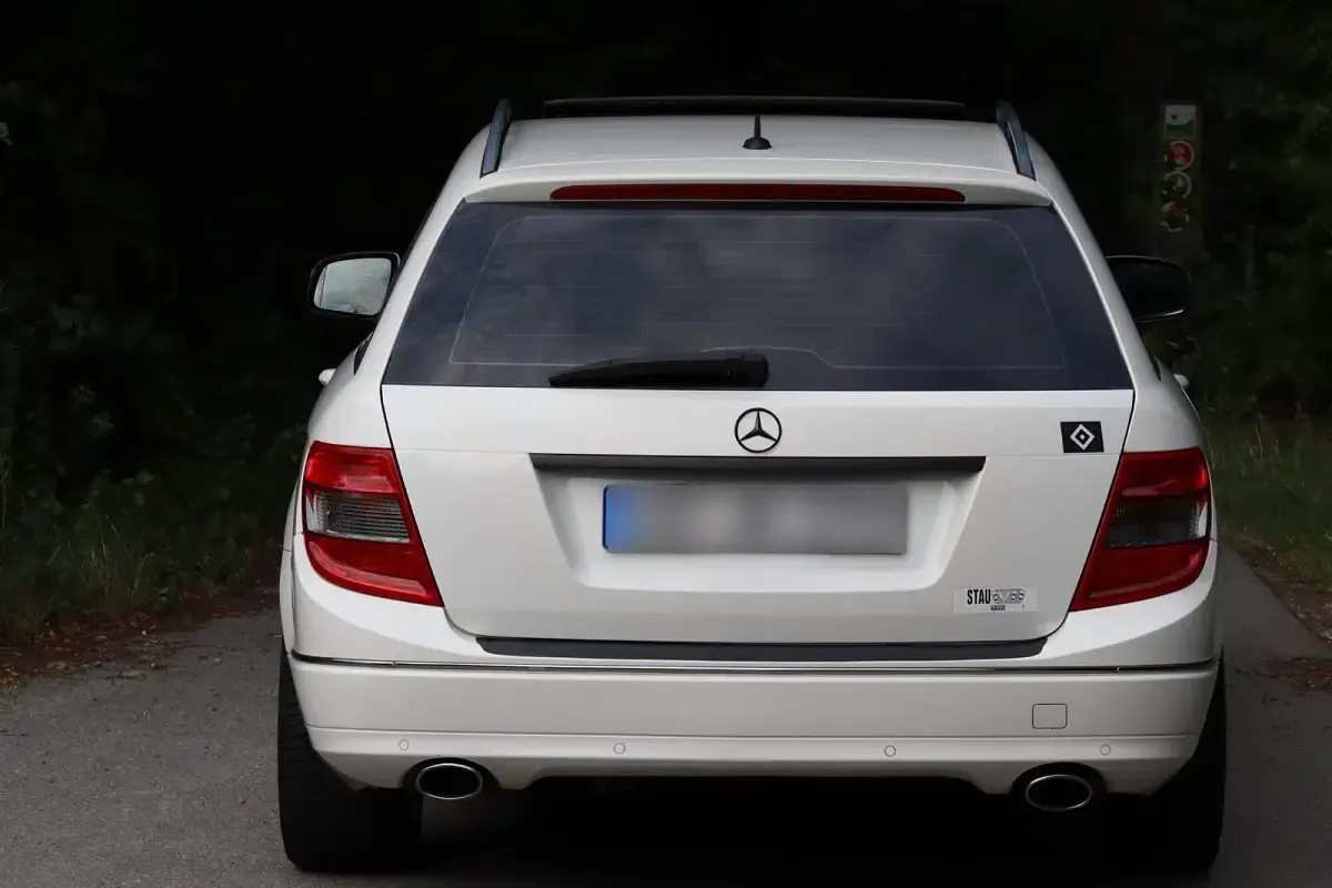 Gebraucht Mercedes C230 Avantgarde 204 PS (150 kW) 2008 Weiß Kombi