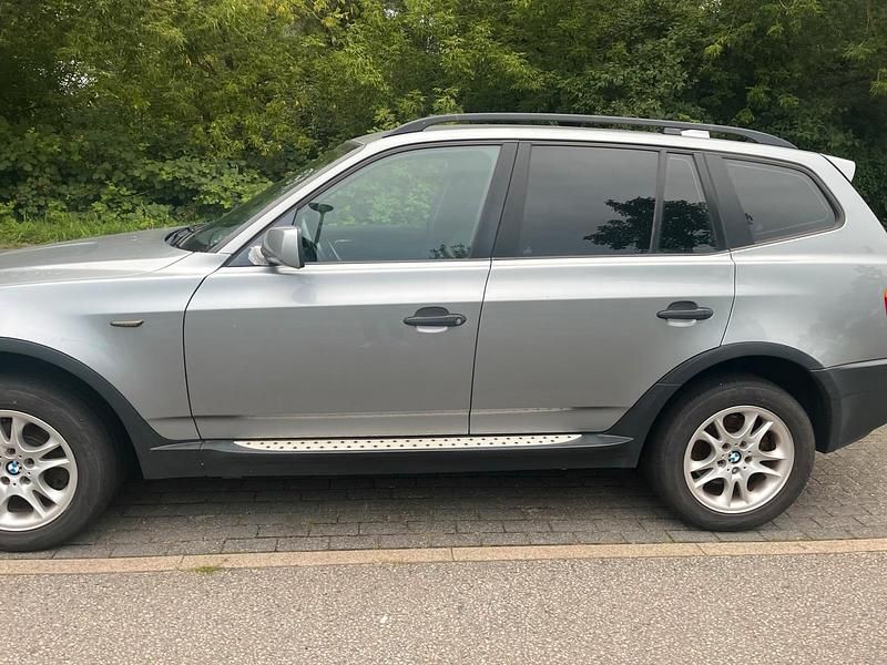 Silber Gebraucht 2004 BMW X3 SUV | 2.300 € (Guter Preis) - Bild 1/4