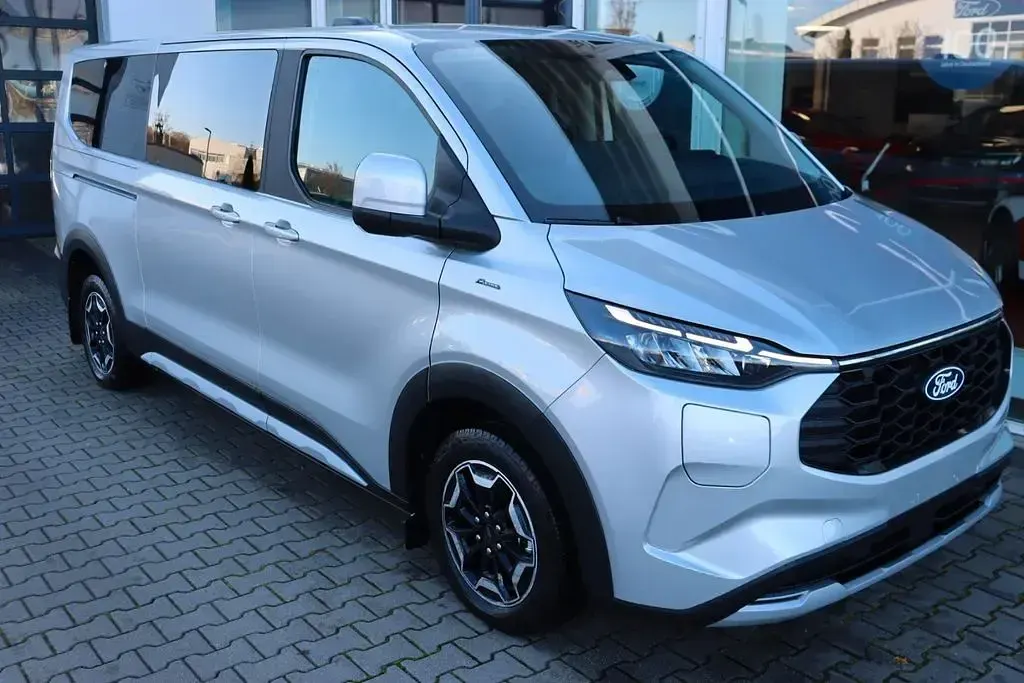 Neu Ford Tourneo Active 232 PS (170 kW) 2026 Moondust silver metallic Van / Kleinbus