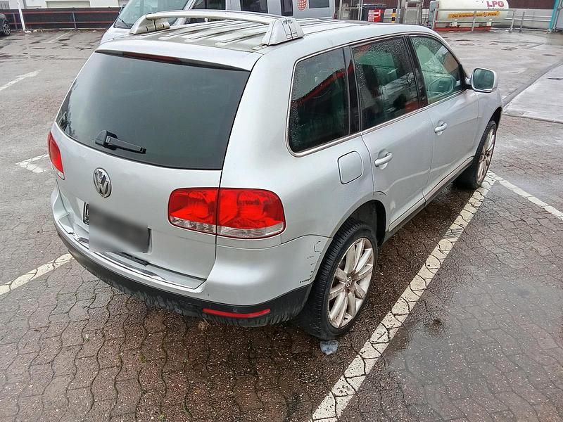 Gebraucht VW Touareg 229 PS (168 kW) 2006 Silber SUV