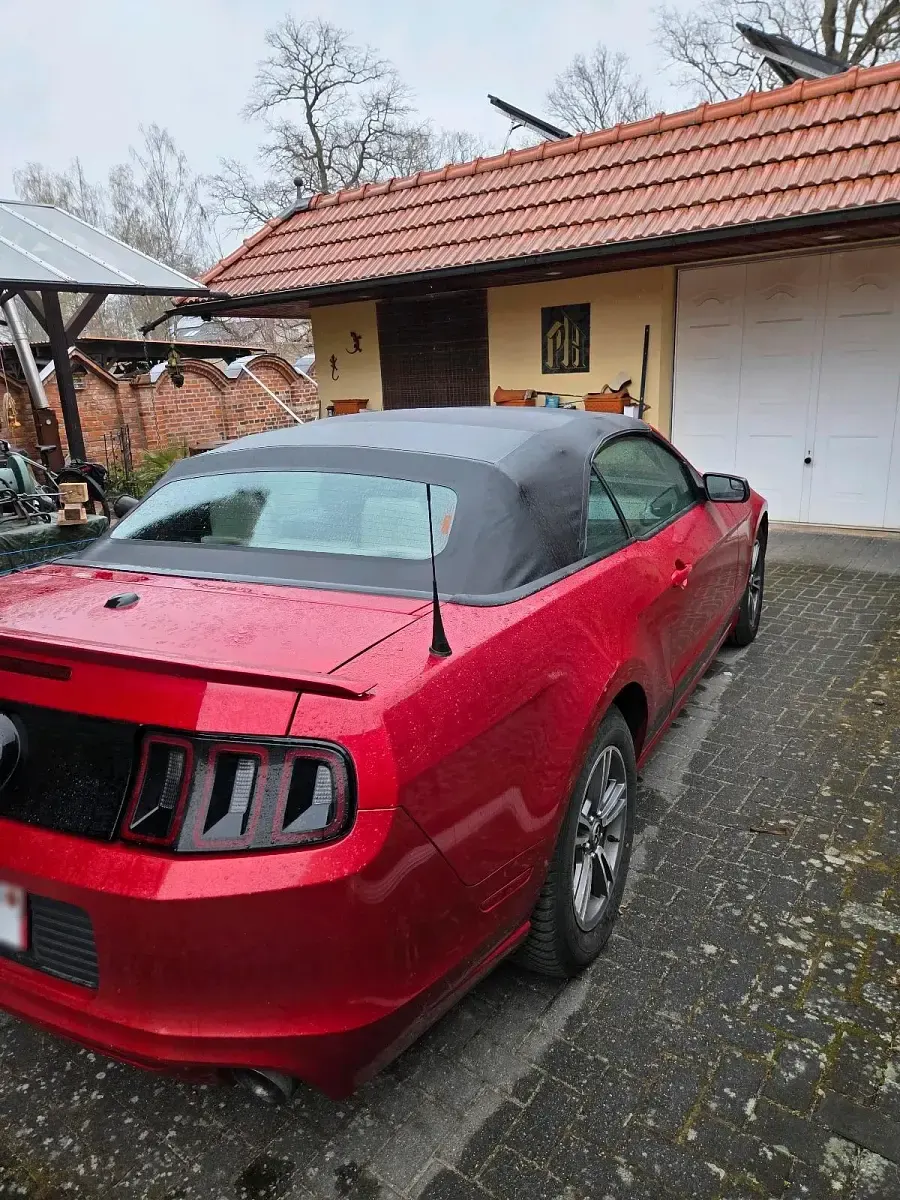 Gebraucht Ford Mustang 307 PS (225 kW) 2012 Cabrio