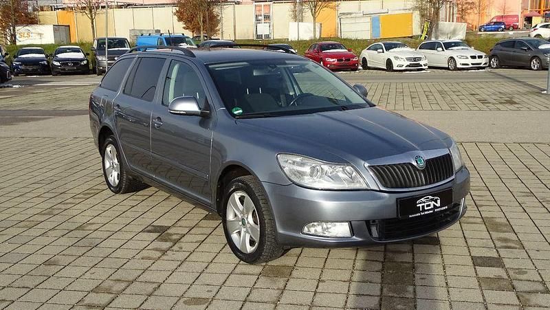 Gebraucht Skoda Octavia Ambition 140 PS (102 kW) 2013 Grau Kombi